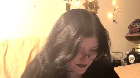 Lia online show from 09-11-25, 10:48