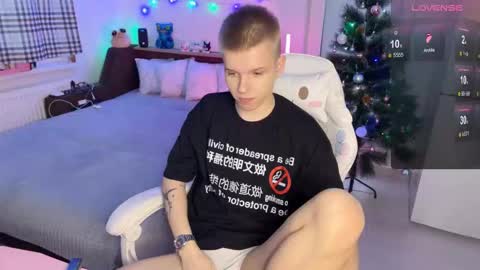 Snapshot of metratok chatting on 12-19-25, 09:16 Arthur online show from 12-19-25, 09:16