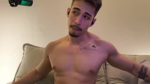 Snapshot of mettew22cm chatting on 12-20-25, 02:51 mettew22cm online show from 12-20-25, 02:51