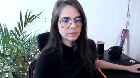 Meurif online show from 10-19-25, 01:12