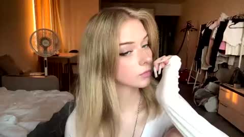 Lilith online show from 06-19-26, 02:32