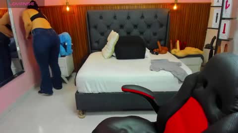 meylagia online show from 04-22-26, 03:09