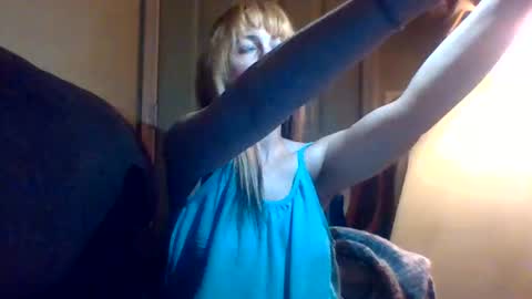 Snapshot of mezzy69 chatting on 03-13-26, 08:21 mezzy69 online show from 03-13-26, 08:21