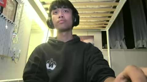 Snapshot of mhhhniceass chatting on 01-24-25, 03:00 hyde online show from 01-24-25, 03:00