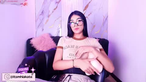 Snapshot of mhia_kate chatting on 04-30-26, 12:00 Mhia Kate online show from 04-30-26, 12:00
