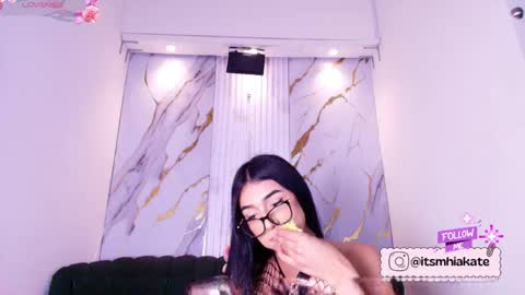 Snapshot of mhia_kate chatting on 05-11-26, 04:26 Mhia Kate online show from 05-11-26, 04:26