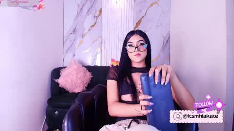 Snapshot of mhia_kate chatting on 05-26-26, 12:12 Mhia Kate online show from 05-26-26, 12:12