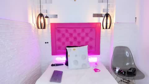 Mia Blonde online show from 02-18-25, 10:58