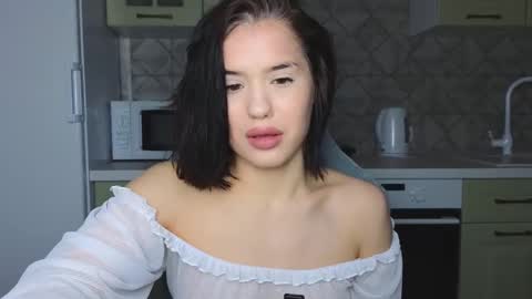 Mia online show from 02-26-25, 09:48