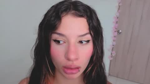 Mia adams  online show from 11-04-25, 06:07