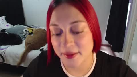 Snapshot of mia_adams_red chatting on 06-18-26, 08:02 mia online show from 06-18-26, 08:02