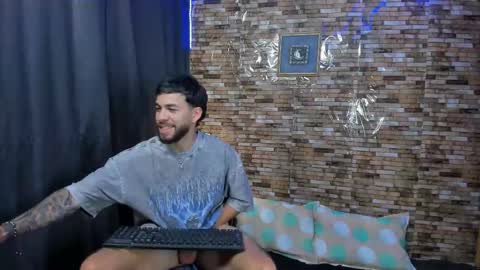 Mia and vincentt model indepent online show from 03-04-25, 09:29