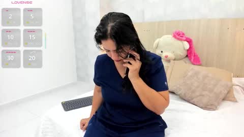 Mia Aristizabal online show from 11-25-25, 11:32