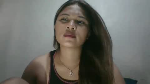 Snapshot of mia_bella04 chatting on 02-05-25, 02:40 mia_bella04 online show from 02-05-25, 02:40