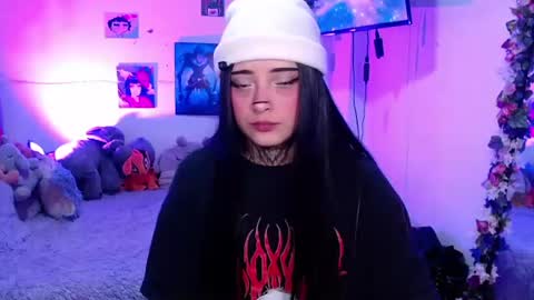 Mia online show from 07-05-26, 05:03