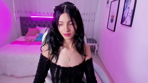 Snapshot of mia_clay1 chatting on 11-11-25, 08:09 Mia online show from 11-11-25, 08:09