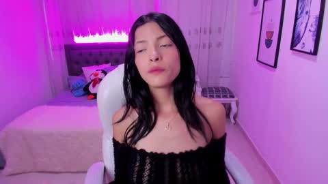 Snapshot of mia_clay1 chatting on 11-25-25, 07:36 Mia online show from 11-25-25, 07:36