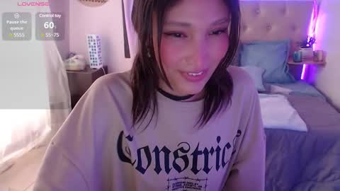 Snapshot of mia_collens_ chatting on 01-11-25, 09:46 MIA online show from 01-11-25, 09:46