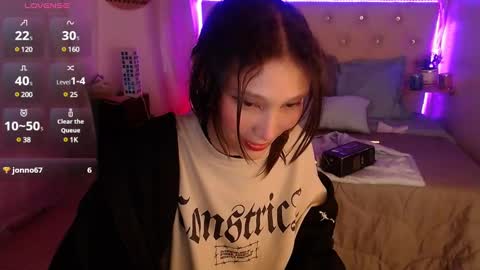 Snapshot of mia_collens_ chatting on 01-12-25, 04:00 MIA online show from 01-12-25, 04:00