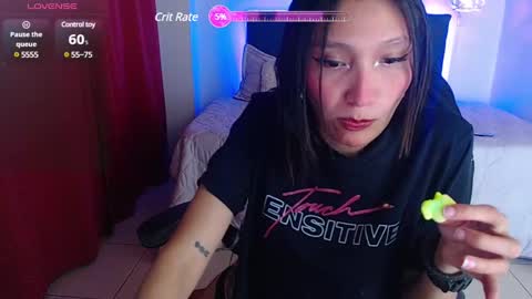 Snapshot of mia_collens_ chatting on 02-04-25, 02:07 MIA online show from 02-04-25, 02:07