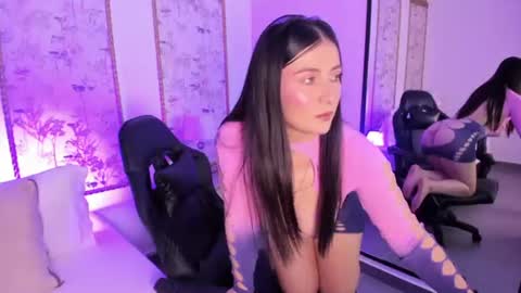 M I A  online show from 07-07-26, 02:25