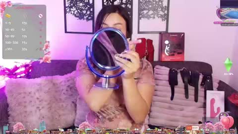 Mia online show from 05-22-26, 08:47
