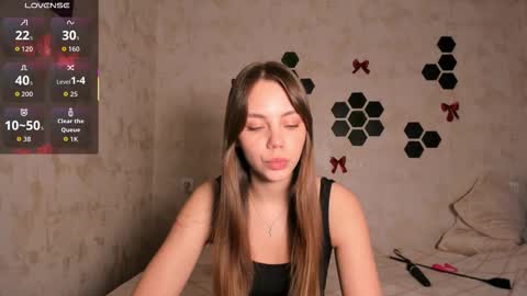 Mia  next stream Thursday 1400 UTC1 Friday 1400 UTC1 online show from 01-17-26, 01:05