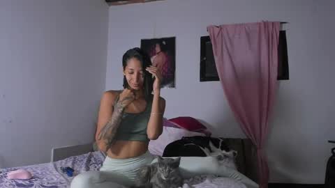 Mia Sandoval online show from 04-24-26, 12:40