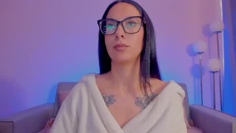 Snapshot of mia_daniellshot chatting on 03-18-26, 06:22 Sarah Luna online show from 03-18-26, 06:22