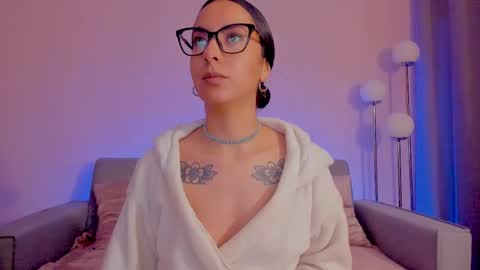 Snapshot of mia_daniellshot chatting on 03-19-26, 11:36 Sarah Luna online show from 03-19-26, 11:36