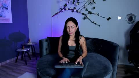 mia_davis__ online show from 03-19-26, 12:09