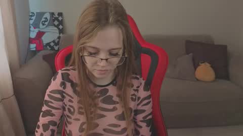 Mia online show from 10-05-25, 05:50