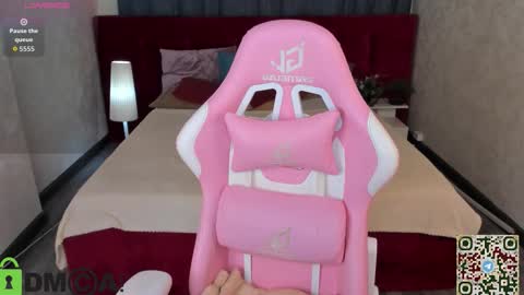 Snapshot of mia_e1fie chatting on 12-15-25, 08:07 mia_e1fie online show from 12-15-25, 08:07