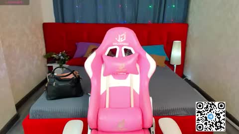 Snapshot of mia_e1fie chatting on 02-08-26, 01:09 mia_e1fie online show from 02-08-26, 01:09