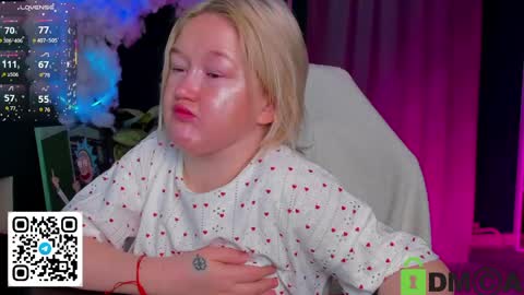 Mia online show from 03-13-26, 03:02