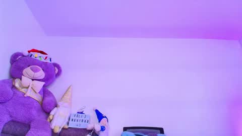 Snapshot of mia_flames chatting on 12-18-25, 06:58 Mia flames online show from 12-18-25, 06:58