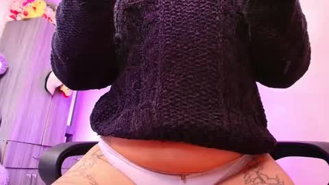 Snapshot of mia_flames chatting on 04-14-26, 06:36 Mia flames online show from 04-14-26, 06:36