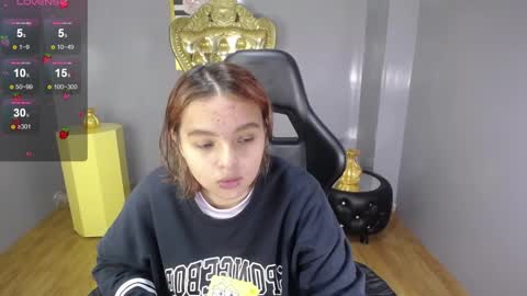 Mia online show from 10-26-25, 12:44