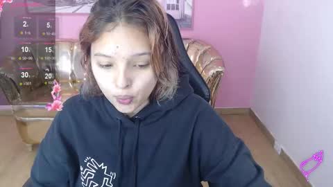 Mia online show from 11-05-25, 01:11