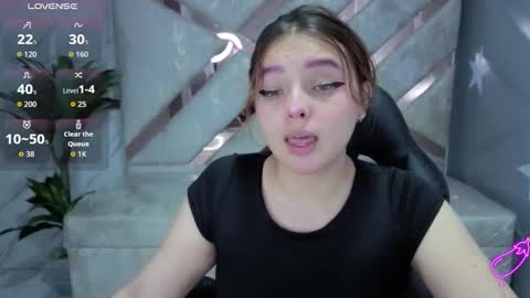 Mia online show from 03-12-26, 01:17