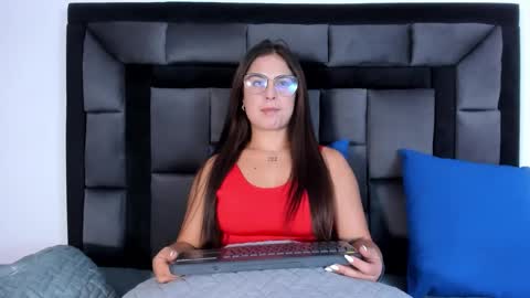 mia fox online show from 09-18-25, 12:18