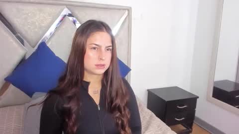 mia fox online show from 10-19-25, 01:12