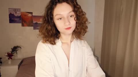 Snapshot of mia_frizz chatting on 01-26-25, 09:40 Mia online show from 01-26-25, 09:40