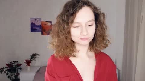 Snapshot of mia_frizz chatting on 01-27-25, 10:06 Mia online show from 01-27-25, 10:06