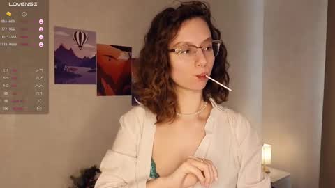 Snapshot of mia_frizz chatting on 02-15-25, 10:00 Mia online show from 02-15-25, 10:00