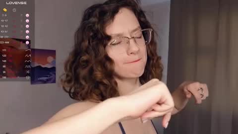 Snapshot of mia_frizz chatting on 02-21-25, 10:07 Mia online show from 02-21-25, 10:07