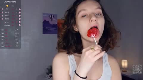 Snapshot of mia_frizz chatting on 03-02-25, 12:32 Mia online show from 03-02-25, 12:32