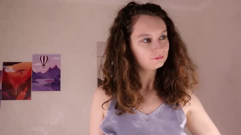 Snapshot of mia_frizz chatting on 05-26-26, 09:16 Mia online show from 05-26-26, 09:16