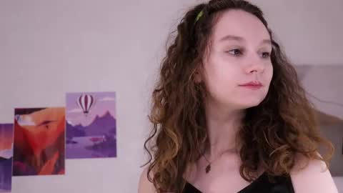 Snapshot of mia_frizz chatting on 05-27-26, 09:50 Mia online show from 05-27-26, 09:50