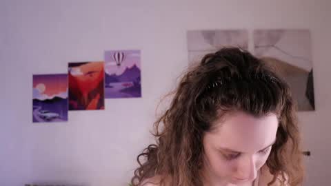 Snapshot of mia_frizz chatting on 05-28-26, 09:17 Mia online show from 05-28-26, 09:17